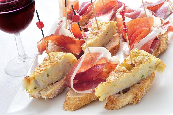 Madrid Tapas Experience Walking Tour - El Abuelo for garlicky shrimp