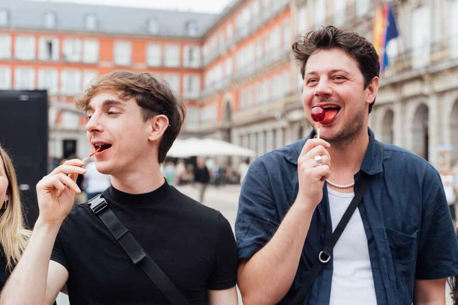 Madrid: Tapas Food Crawl with 6 Tapas and 4 Drinks - Tips for getting more from the evening
