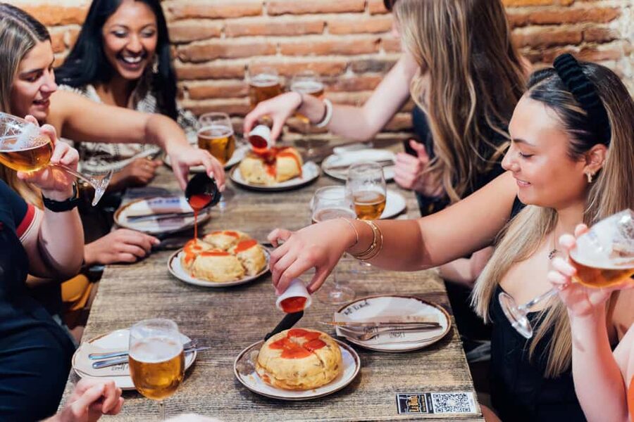 Madrid: Tapas Food Crawl with 6 Tapas and 4 Drinks - Starting in La Latina, Madrid’s tapas quarter