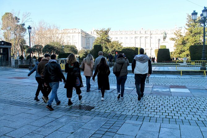 Madrid Tapas, Wine and History Tour - The Literary Quarter and its tavern stops