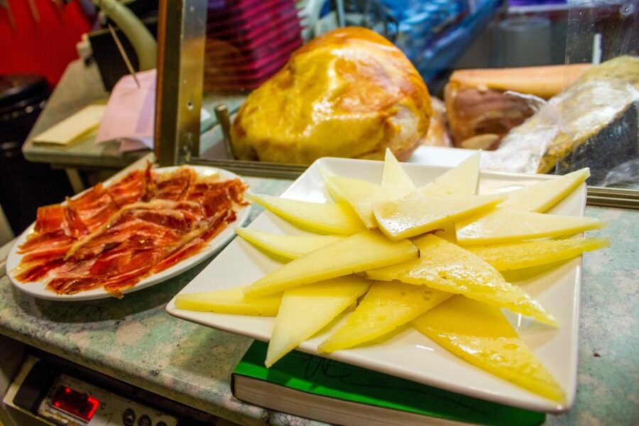 Madrid: Tapas & Wine Tasting Tour with Local Guide - Who Should Book This Madrid Food Tour?