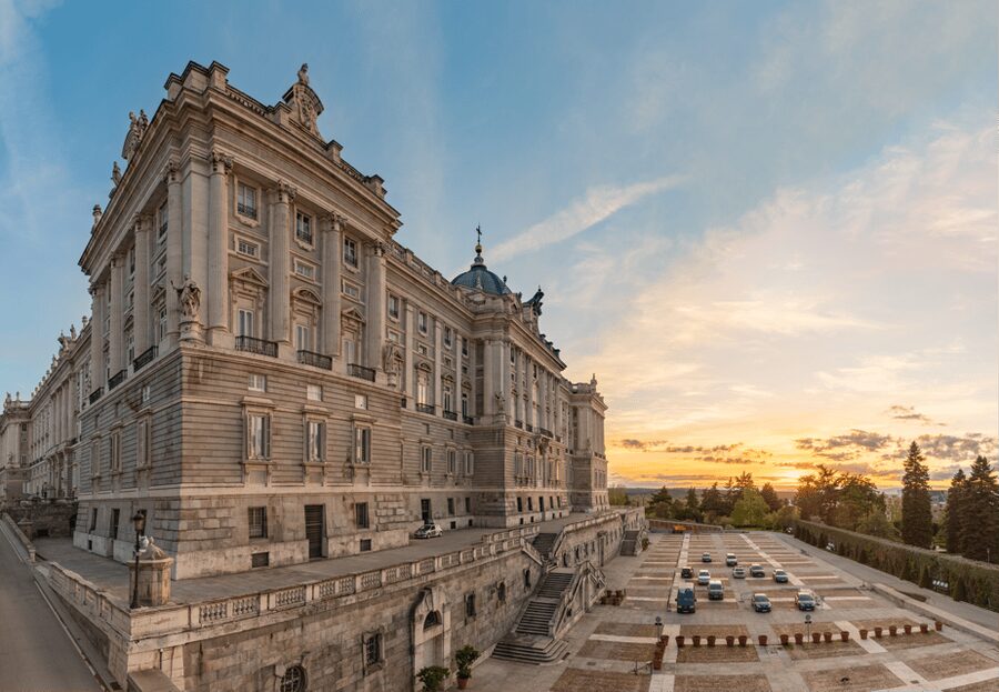 Madrid: The Royal Palace Skip-the-line Guided Tour - Key things to know before you book