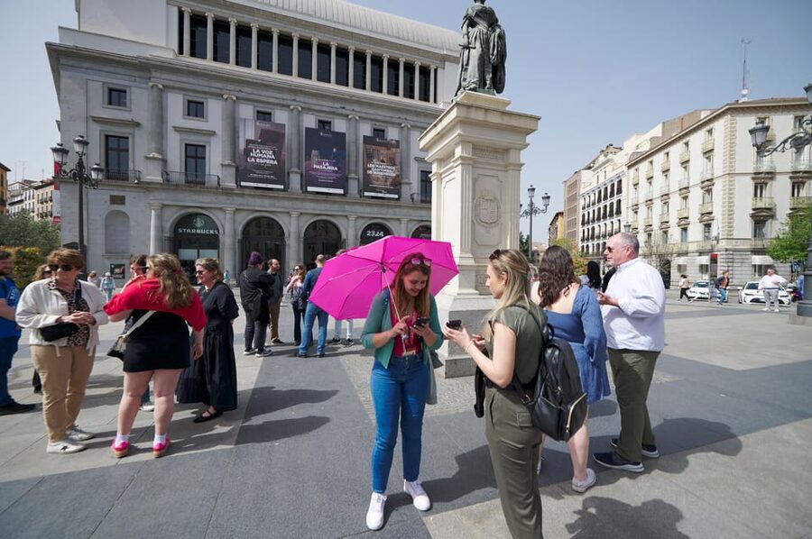 Madrid: The Royal Palace Skip-the-line Guided Tour - The Banquet Hall and daily royal display