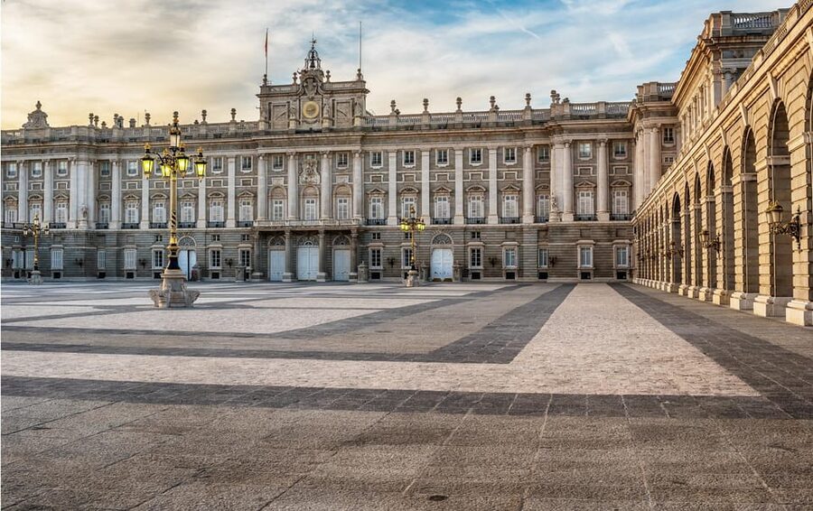 Madrid: The Royal Palace Skip-the-line Guided Tour - Meeting at Ópera on Isabel II Square