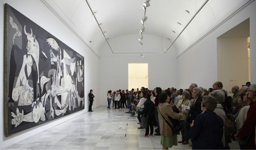 Madrid: Thyssen-Bornemisza & Reina Sofia Private Tour - What four hours really gives you