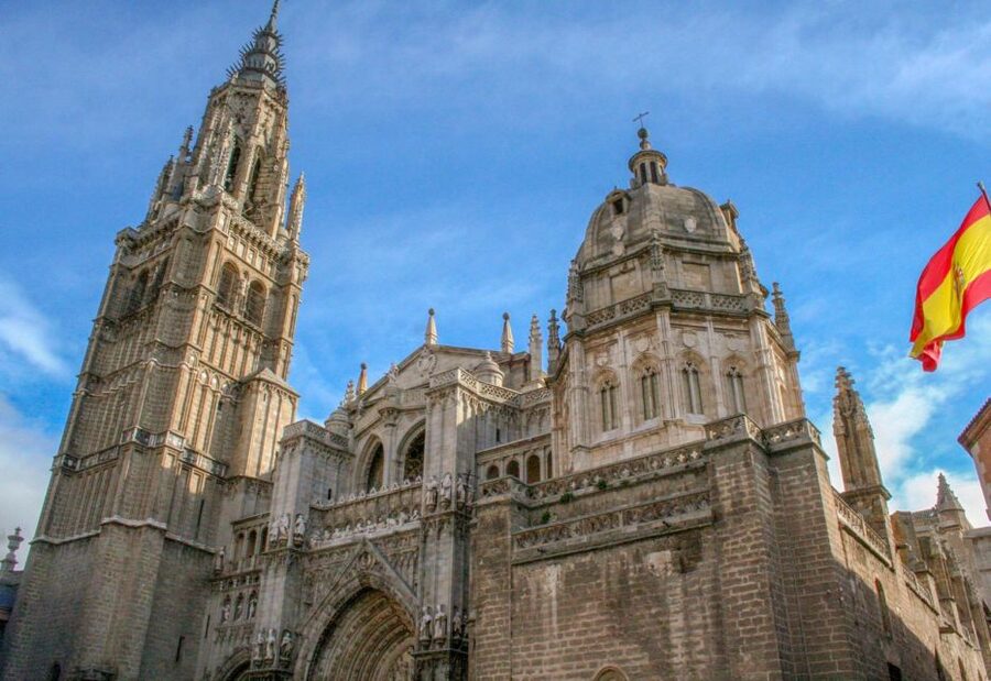 Madrid: Toledo Day Trip with Winery Visit and Wine Tasting - Santa María la Blanca is the tour’s strongest historic stop