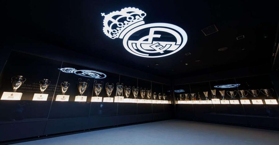 Madrid: Tour Bernabéu Entry Ticket - Timing your visit around a match
