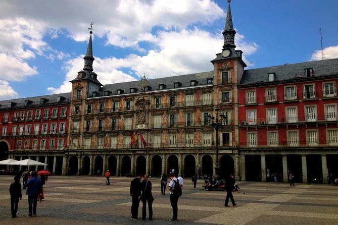Madrid VIP Private & Secure Airport Transfer - Flight tracking and the 30-minute airport wait