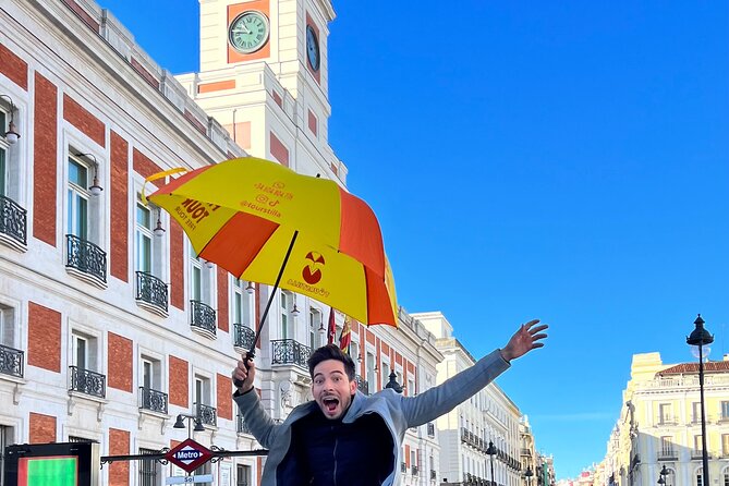 Madrid Walking Tour from Puerta del Sol to Retiro Park - The Metropolis Building and Gran Vía