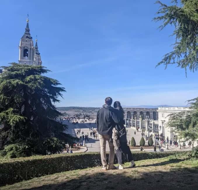 Madrid: Welcome to Madrid Guided Walking Tour - Old-town streets and Madrid’s unusual rise