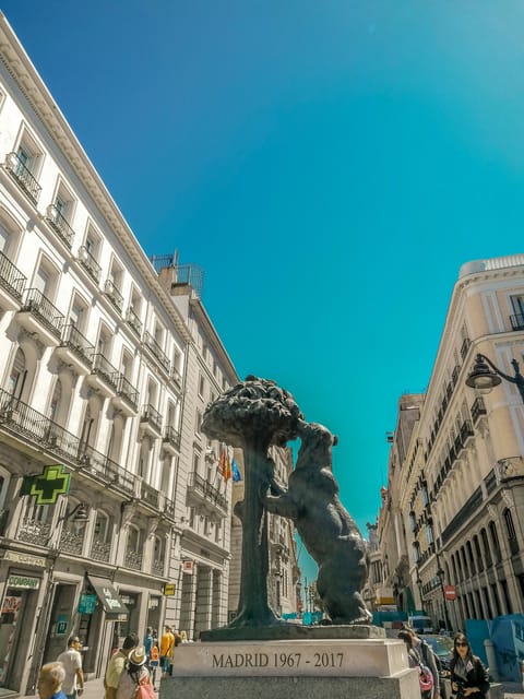 Madrid: Welcome to Madrid Guided Walking Tour in English - Plaza de la Villa and Madrid’s earliest center