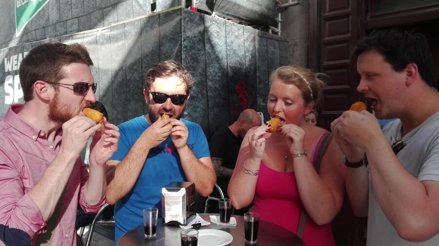 Madrid: Wine & Tapas Lunch tour - Walking Madrid’s medieval streets