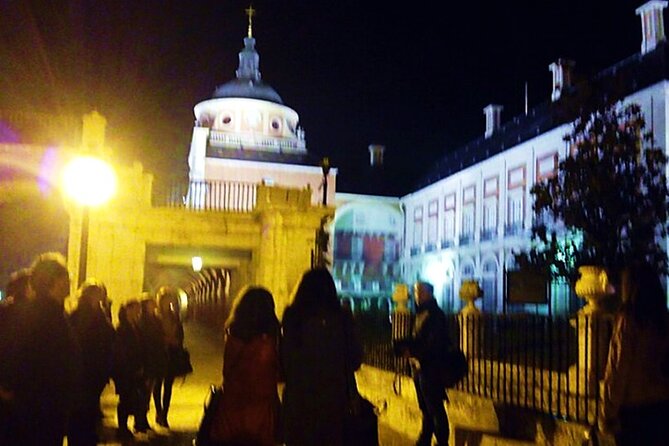 Night Tour of Aranjuez Mysteries and Legends - Following the monumental area and historic center