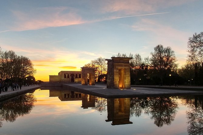 Panoramic Private Tour Madrid with hotel pick up - The Literary Quarter and the character of old Madrid