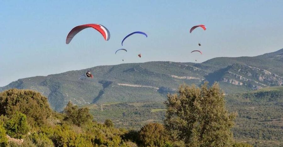 Paragliding Tandem Flight from Madrid - What to Wear and What Is Supplied