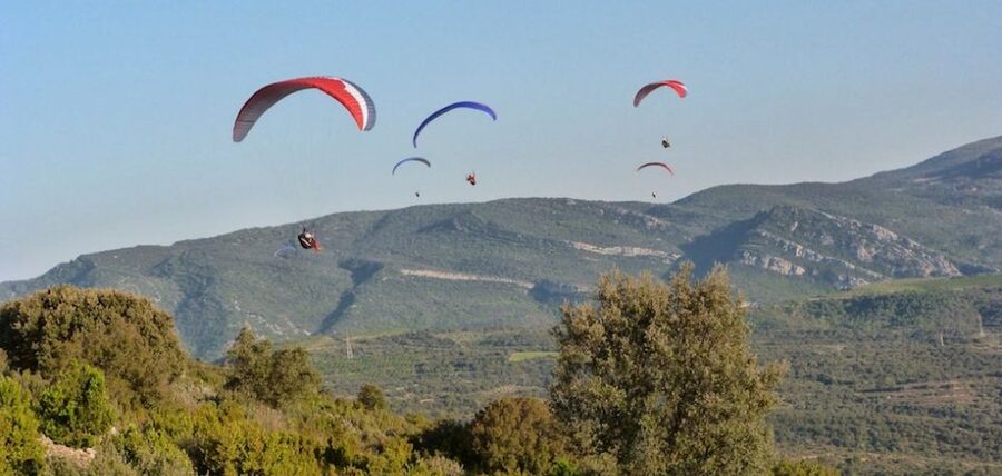 Paragliding Tandem Flight from Madrid - Who Will Enjoy This Most