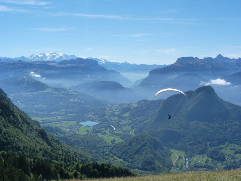 Paragliding Tandem Flight from Madrid - The Briefing Before You Run