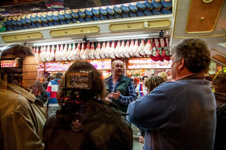 Personalised Traditional Madrid Night Tapas and Drinks Tour - What the food selection can teach you