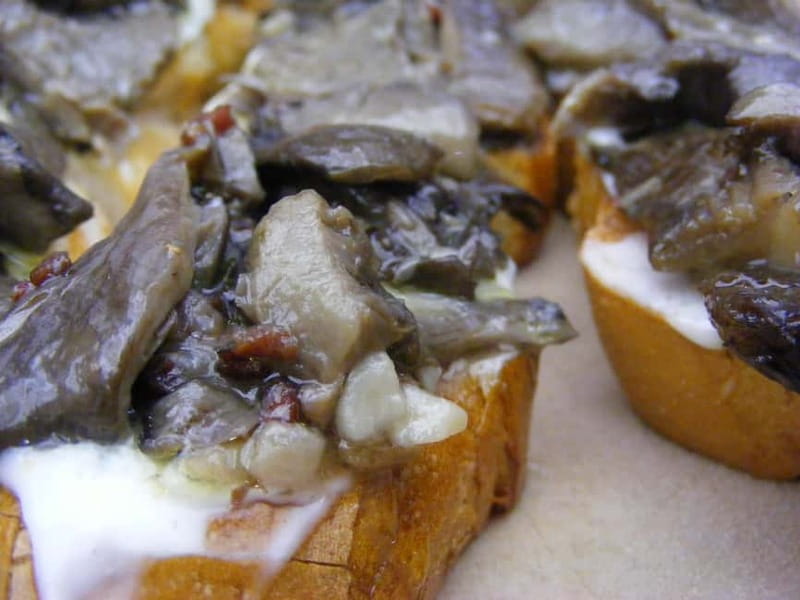 Personalised Traditional Madrid Night Tapas and Drinks Tour - Plaza de Santa Ana: a short walk with local food lessons