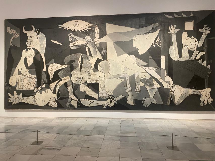 Prado + Reina Sofía Museums Skip-The-line entry+Guided Tour - The 10-minute walk between old and modern Madrid