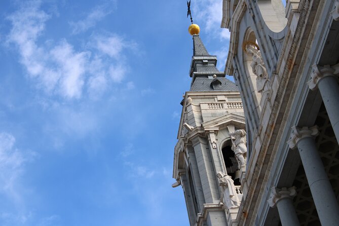 Premium Tour Royal Palace of Madrid : expert guide + no normal queue - Is $64.87 a fair price?