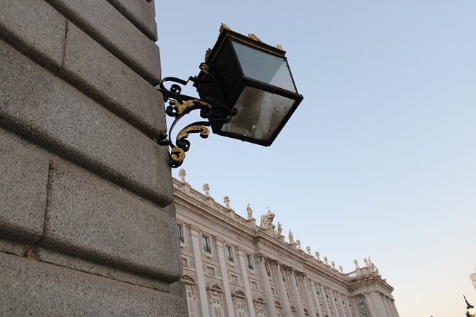 Premium Tour Royal Palace of Madrid : expert guide + no normal queue - Who will enjoy this palace tour most?