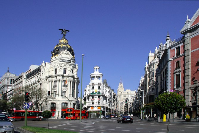 Private 4-hour City Tour of Madrid with Hotel pick-up - Puerta de Alcalá and Madrid’s old gateways