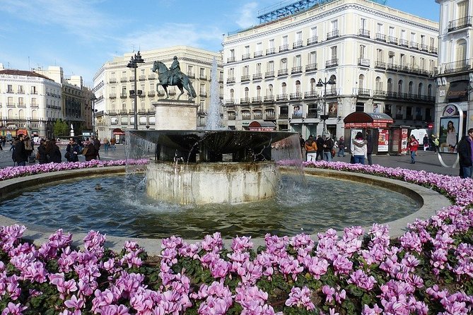 Private 4-hour City Tour of Madrid with Hotel pick-up - Gran Vía: finish with Madrid’s famous avenue
