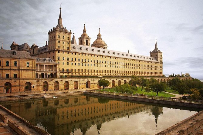 Private 8-hour Tour of Madrid + Escorial Monastery & Valley of the Fallen - Why the private car changes the day
