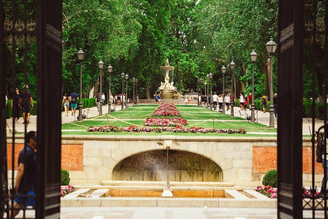 Private City Kickstart Tour: Madrid - Timing, walking pace, and guide style