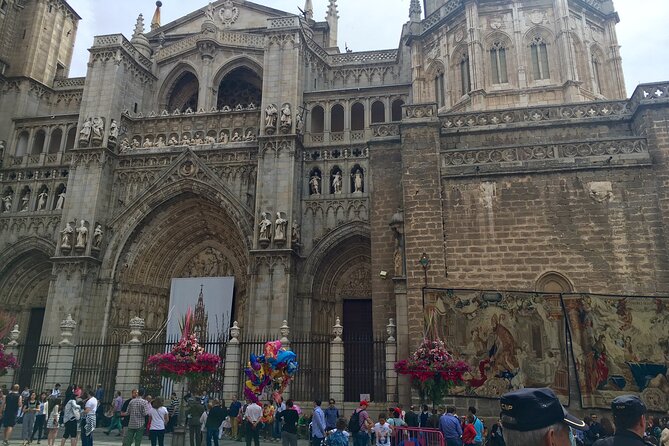 Private Full-Day Guided Tour from Madrid to Toledo in a Luxury Vehicle - A walking tour with room for local crafts