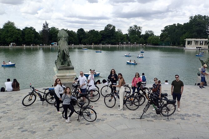 Private Madrid City Tour | Regular Bike/E-Bike | Groups from 32€ - Lavapiés, Salamanca, and Malasaña