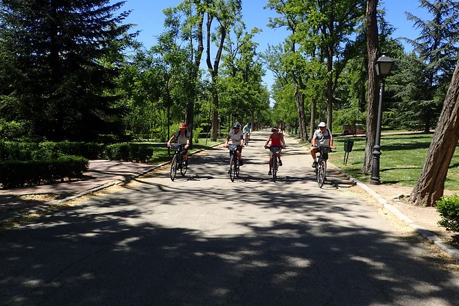 Private Madrid City Tour | Regular Bike/E-Bike | Groups from 32€ - Starting at Bravo Bike on Calle de Juan Álvarez Mendizábal