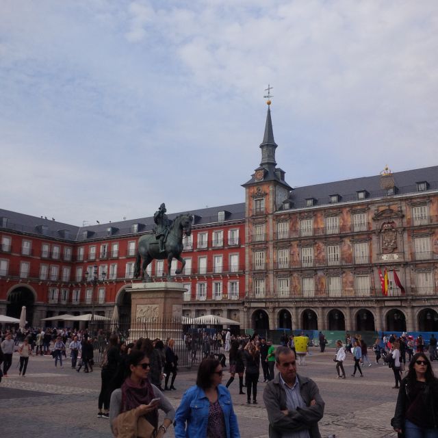 Private Madrid Highlights Walking Tour - Key points at a glance