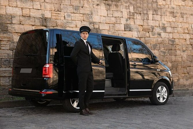 Private One-way Airport Transfer Madrid Airport To Madrid - Landing at Madrid-Barajas and finding your driver