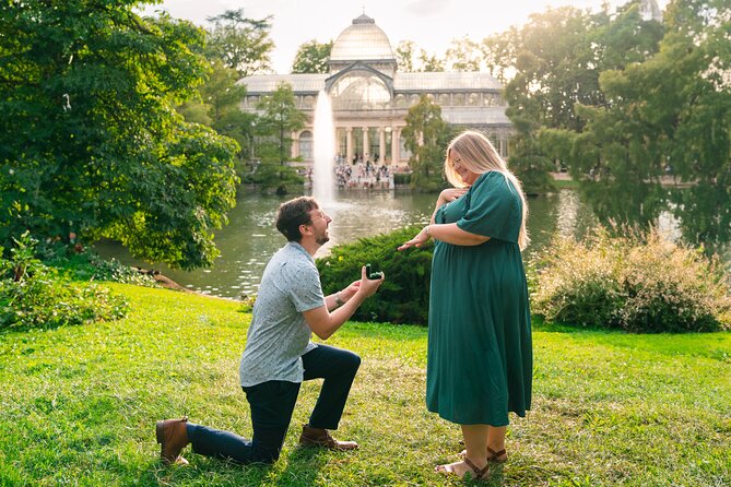 Private Photo Session Tour for Couples in Madrid - A quieter pause at Plaza de la Villa