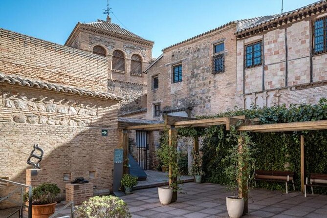 Private Shalom Jewish Tour of Toledo. Pickup option in Madrid - A Jewish Toledo walk with more than synagogue stops