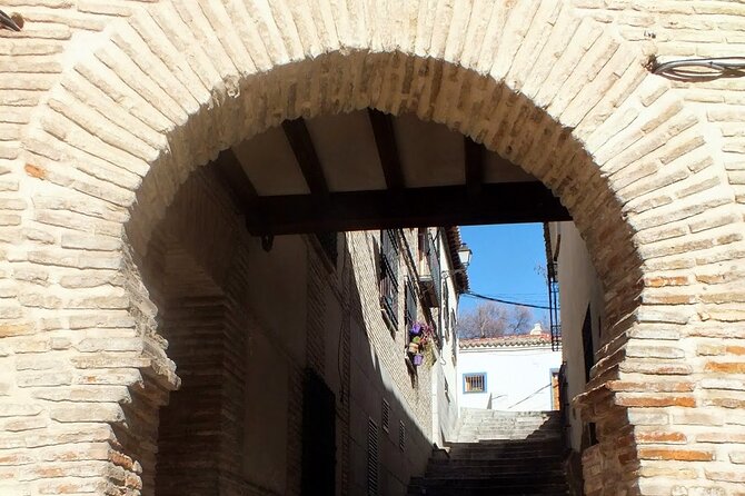 Private Shalom Jewish Tour of Toledo. Pickup option in Madrid - Santa María la Blanca and the complexity of Toledo