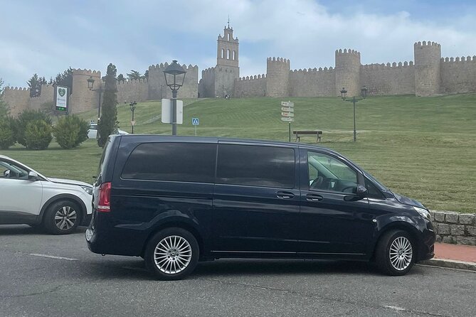 Private Shuttle Transfer from City Centre to Airport - Pickup from central Madrid hotels