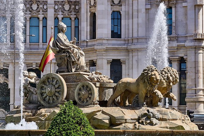 Private Tour: Madrid City Tour - The museum district and Las Cortes