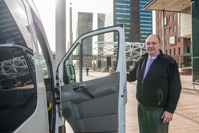 Private transfer departure from City Centre to Madrid Airport - What the rating tells you about risk