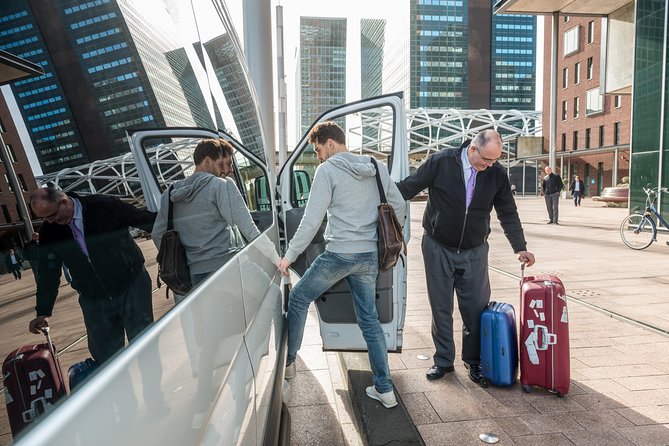 Private transfer departure from City Centre to Madrid Airport - Who gets the best value at $29.50 per person