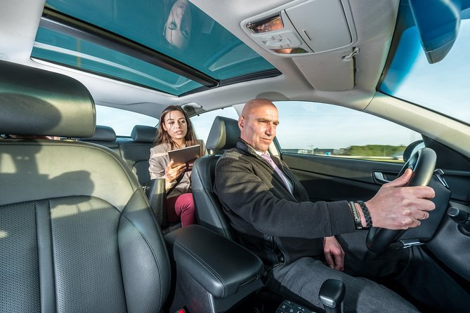 Private transfer departure from City Centre to Madrid Airport - Booking details worth checking twice
