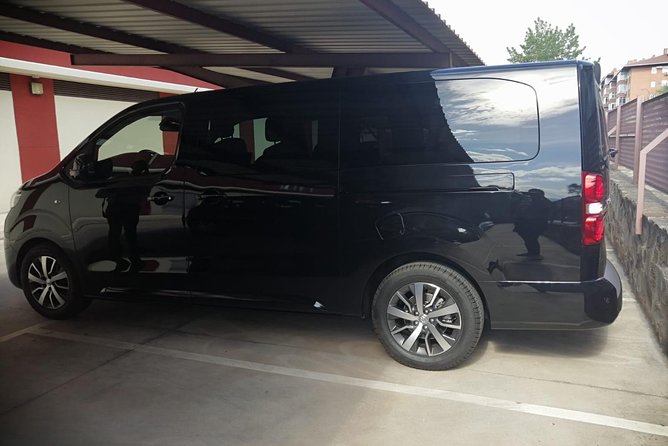 Private Transfer Madrid Barajas Airport to Madrid in Vans up to 7 Passengers - Who will find this transfer most useful?