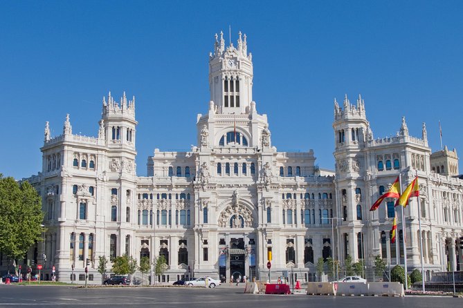 Private Transfer: Madrid to Madrid Airport MAD in Luxury Van - How the 25-minute airport ride works