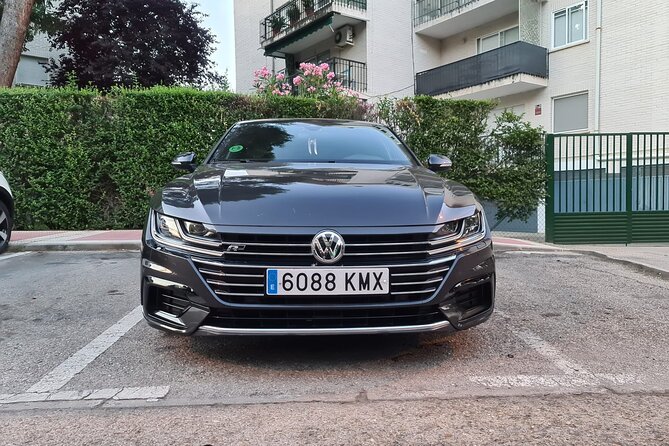 Private Transportation from Madrid Airport to City Center - Finding your driver at Barajas Airport