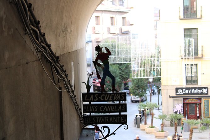 Private Walking Tour of the Center of Madrid and Retiro - Retiro Park and the Paseo del Prado