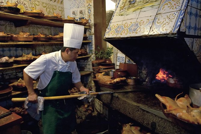 Private walking Tour: The oldest taverns of Madrid - Casa Labra: affordable food with a political connection