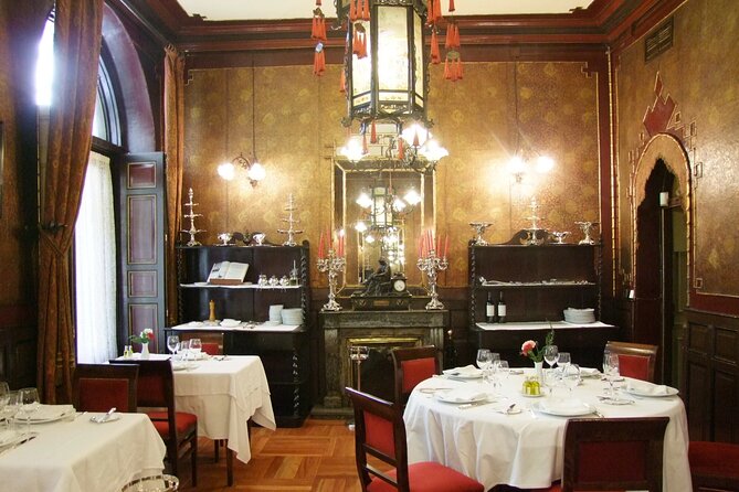 Private walking Tour: The oldest taverns of Madrid - What the private format adds