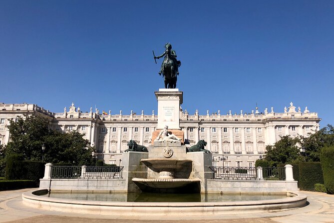 Private Walking Tour to Royal Palace and Old Town of Madrid - Starting at Plaza de Isabel II